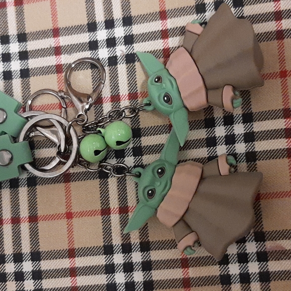 Set of 2 Keychain " Baby Yoda " with a carabiner for bags and with a bell - Picture 2 of 8